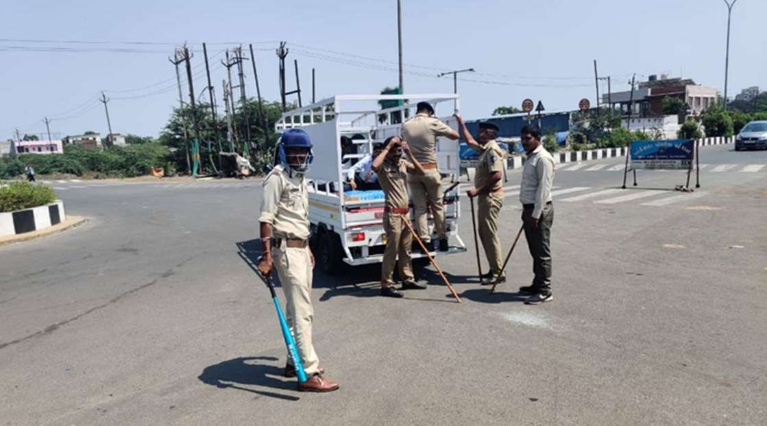 Ahmedabad: Chaos on streets as 7-day complete lockdown ordered for city