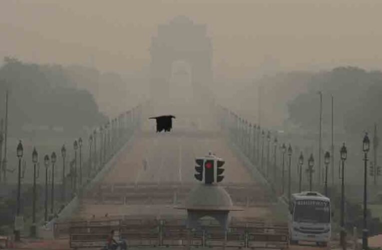 Delhi residents breathing poison? Air quality deteriorates further, smoky haze envelops capital